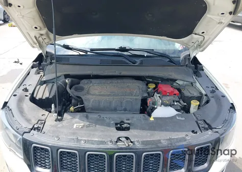 2020 Jeep Compass Trailhawk 4X4 из США, поврежденный, VIN 3C4NJDDB8LT163069